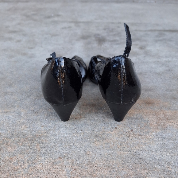 Vintage Never Worn "Two Lips" Patent Leather Ankle Strap Peekaboo Toe Pumps - Picture 4 of 6